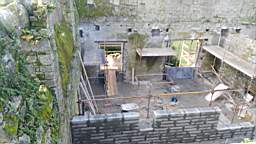 acastle
                          105215.jpg